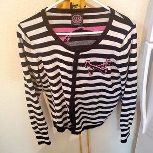 Xl pink skull sweatshirt